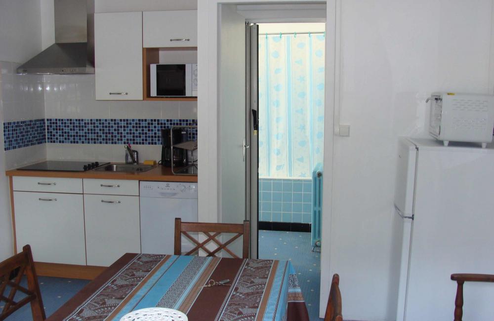 Capvern location appartement PLEIN SOLEIL T2 N°3 CUISINE SEJOUR