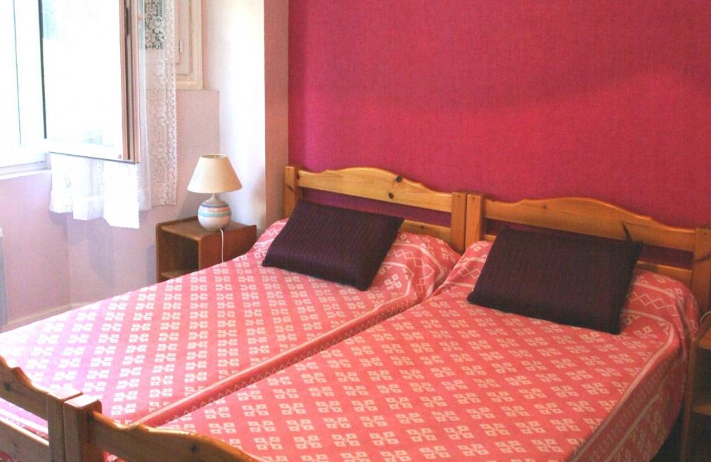 Capvern location appartement villa mary T1BIS N°3 CHAMBRE